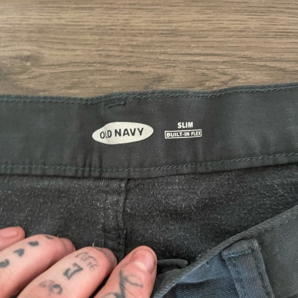 Old Navy Slim chino style - Picture 2 of 3